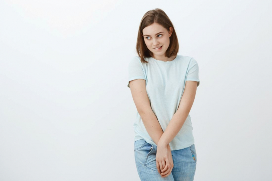 Нетримання сечі у жінок: як пологи, менопауза та спосіб життя впливають на проблему та шляхи її вирішення