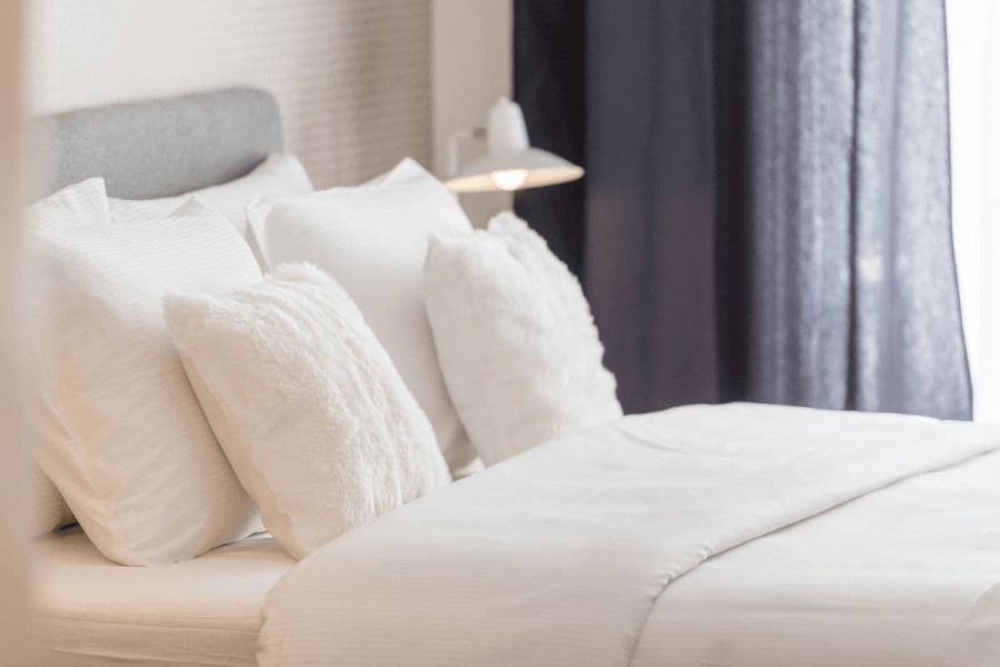 Розмір, форма та наповнювач подушки: як вони впливають на якість сну