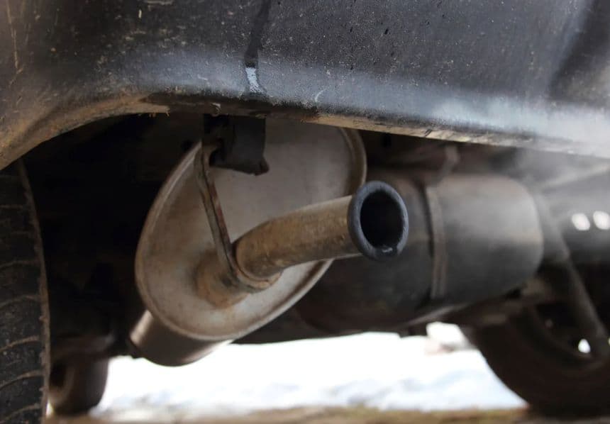 Перевірка глушників після зими Перевірка глушників після зими