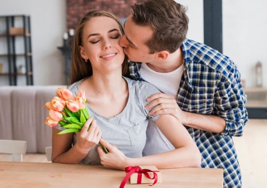 Привітання з 8 березня для коханої Привітання з 8 березня для коханої