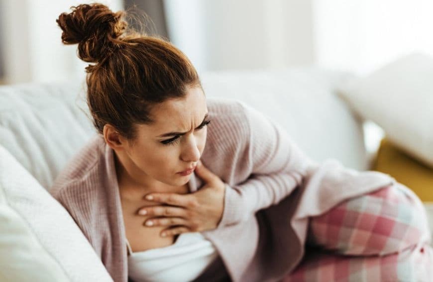 Дівчину турбує печія Дівчину турбує печія