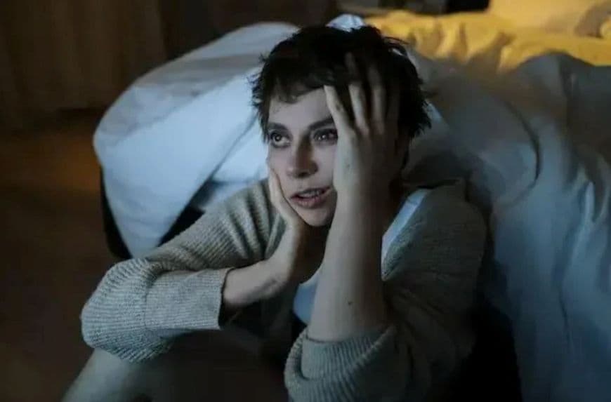 Безсоння: чому ми перестаємо спати та як собі допомогти
