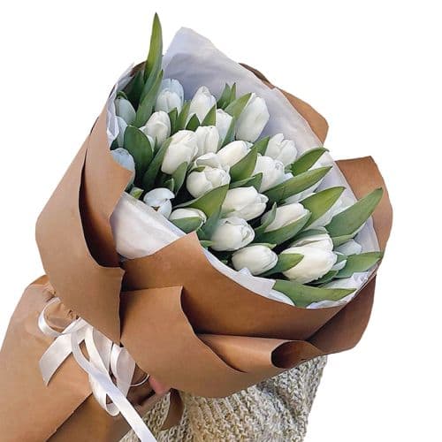Букет из 31 белого тюльпана