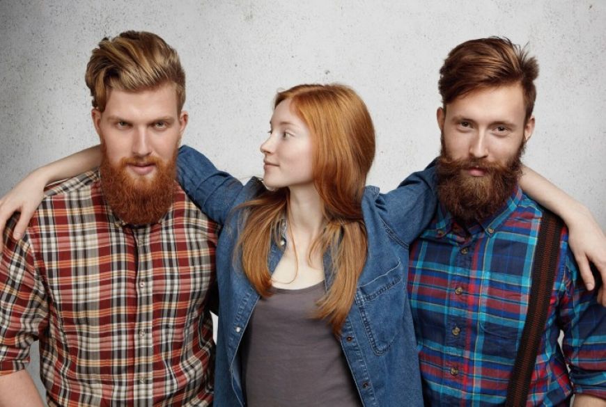 Чем полиамория отличается от открытых отношений и измен