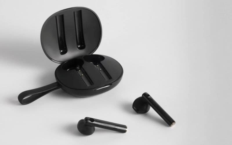 Проблеми із синхронізацією навушників між собою