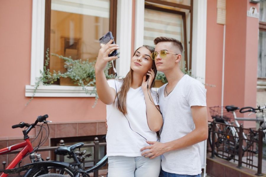 Весёлые и необычные вопросы при знакомстве с парнем